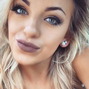 Meet your Posher, Jaymee